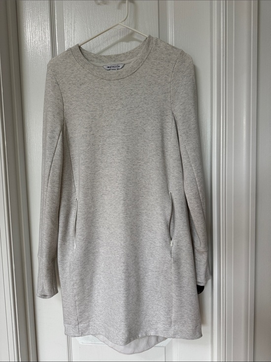 Athleta Dresses & Skirts - Athleta Light Heather Gray Long Sleeve Sweatshirt Dress